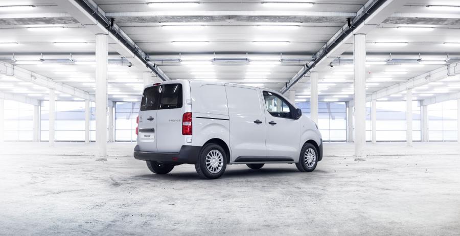  Toyota ProAce Van Compact 2016 года  (фото 23 из 35)